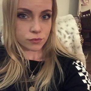 Meet your Posher, Melanie